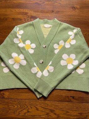Green Daisy-Pattern V-Neck Button Cardigan Sweater